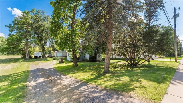205 Broadway Street SE, Isanti, MN 55040
