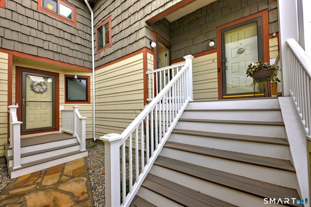 2 Old Town Highway 2, East Haven, CT 06512