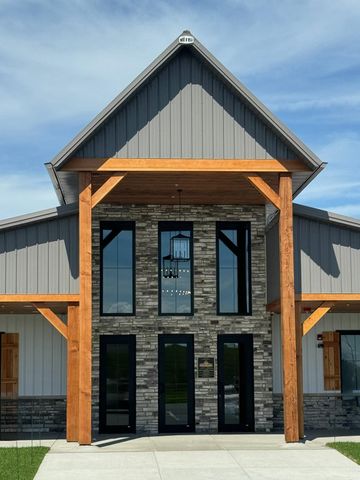 10160 Privet Drive, Crown Point, IN 46307