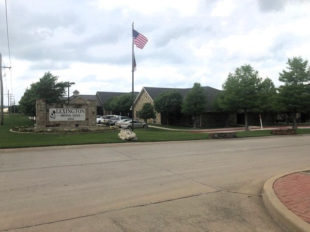 1806 Harvard Boulevard, Farmersville, TX 75442