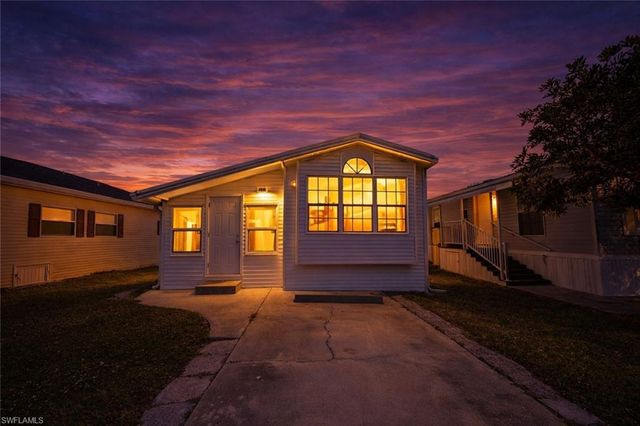 4540 Robert E Lee BLVD E, Estero, FL 33928