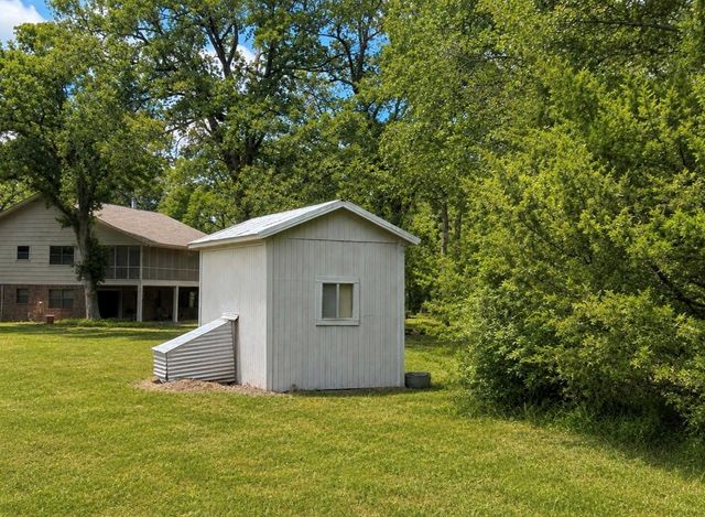 729 County Road 4040, Crockett, TX 75835