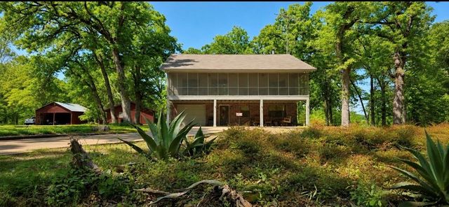 729 County Road 4040, Crockett, TX 75835