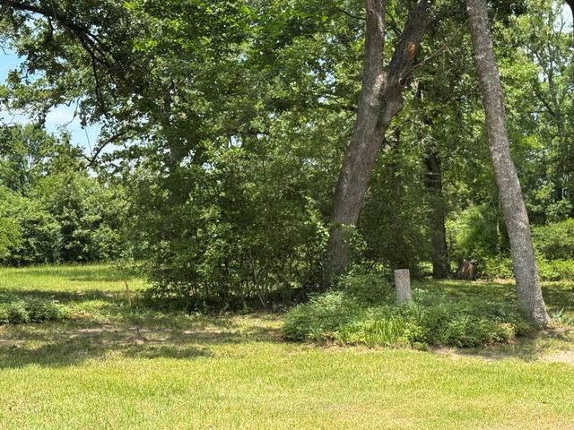 729 County Road 4040, Crockett, TX 75835