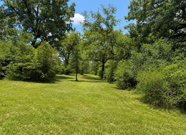 729 County Road 4040, Crockett, TX 75835