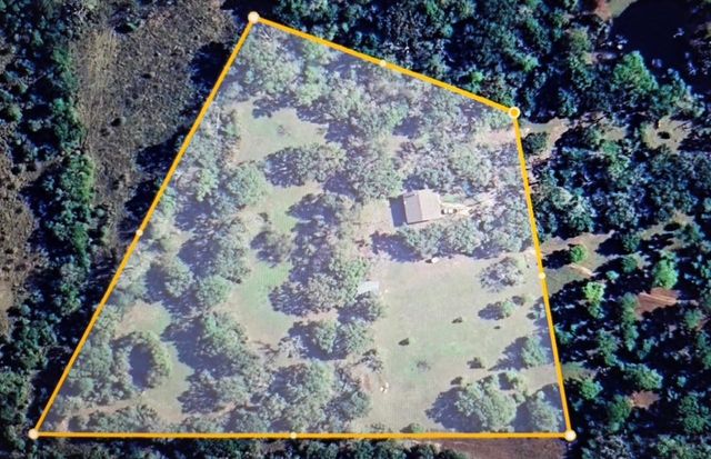 729 County Road 4040, Crockett, TX 75835