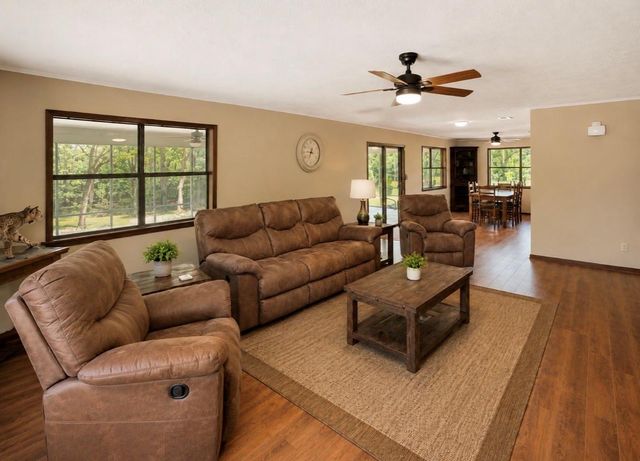729 County Road 4040, Crockett, TX 75835