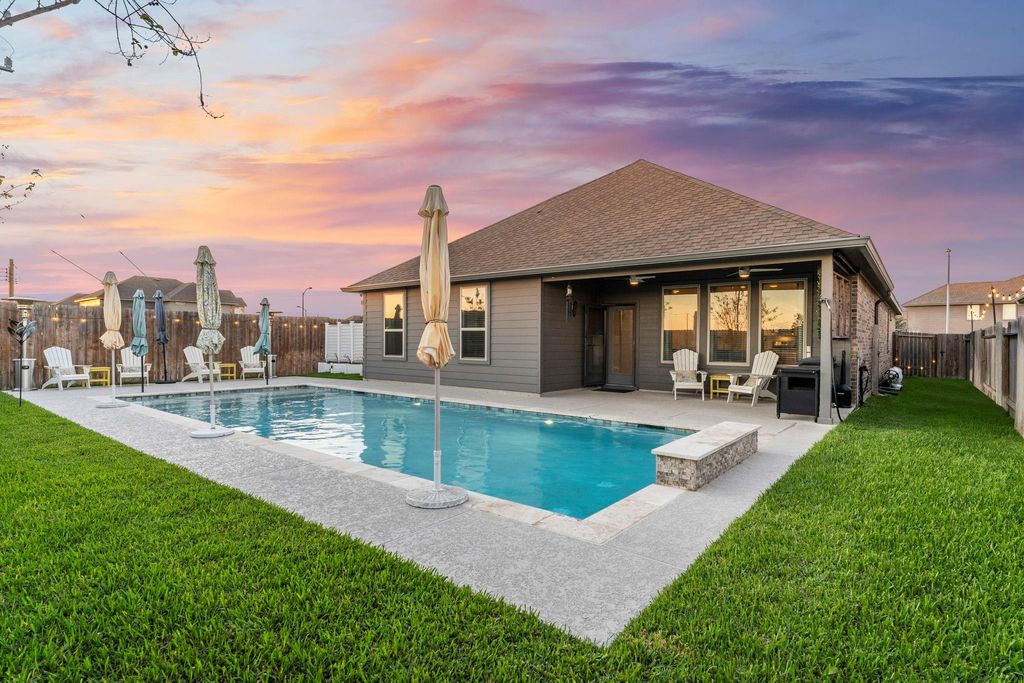 31411 Calle Linda Drive, Hockley, TX 77447