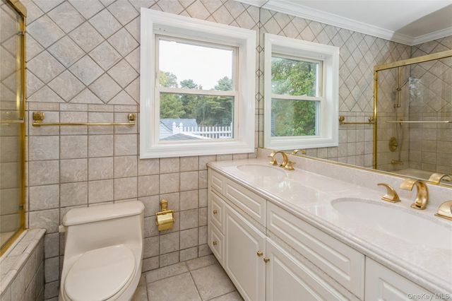 1566 Pebble Lane, Hewlett, NY 11557