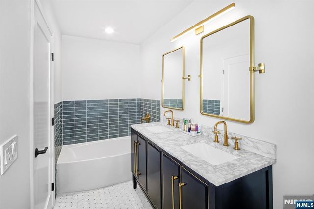 249 Brower Court, West New York, NJ 07093