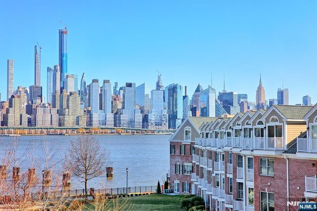 249 Brower Court, West New York, NJ 07093