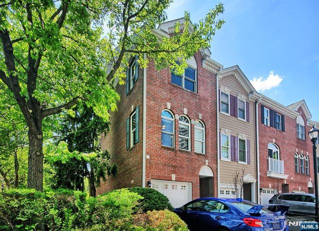 249 Brower Court, West New York, NJ 07093