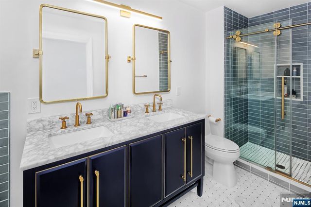 249 Brower Court, West New York, NJ 07093