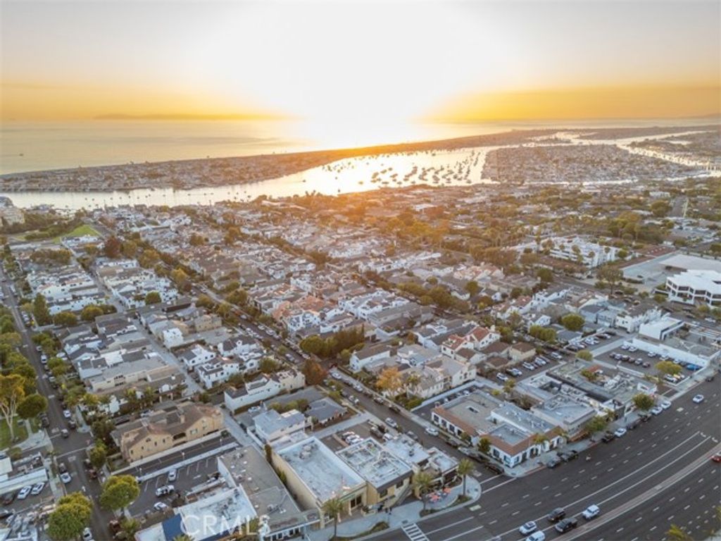 707 Begonia Avenue, Corona Del Mar (newport Beach), CA 92625