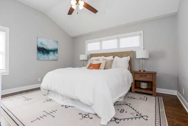 8909 Cherokee Lane, Leawood, KS 66206