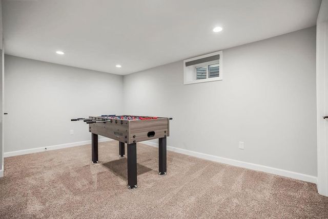 8909 Cherokee Lane, Leawood, KS 66206