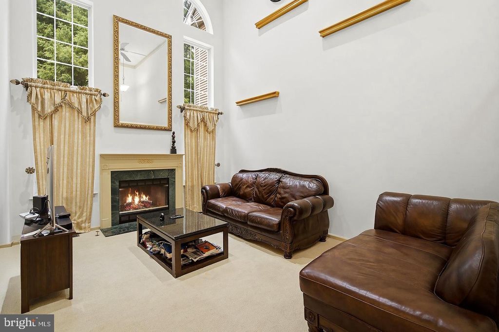 10 BURR CT, PLAINSBORO, NJ 08536 — photo 3