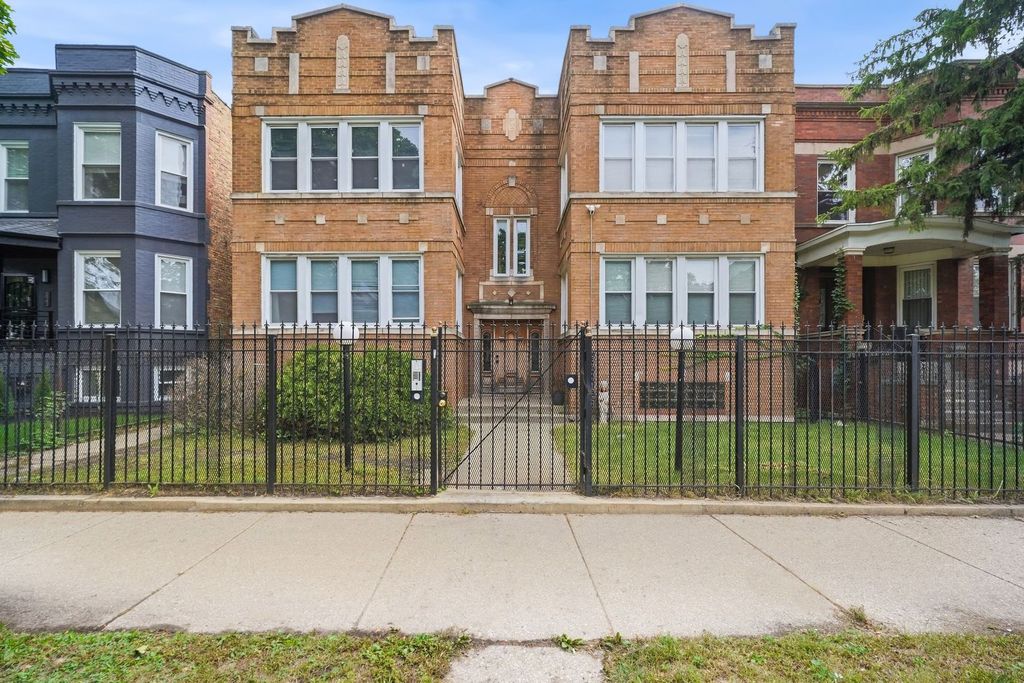 6945 S calumet Avenue 1S, Chicago, IL 60637