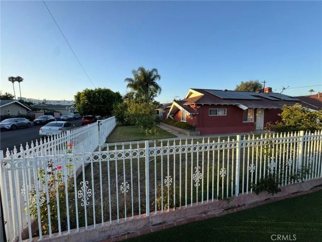 10204 Gerald Avenue, North Hills, CA 91343