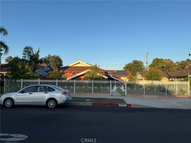 10204 Gerald Avenue, North Hills, CA 91343