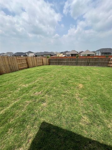 499 Tree Nut LOOP, Buda, TX 78610
