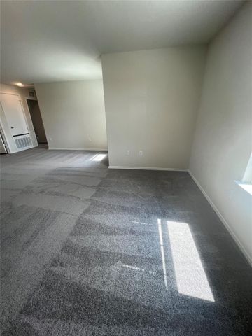499 Tree Nut LOOP, Buda, TX 78610
