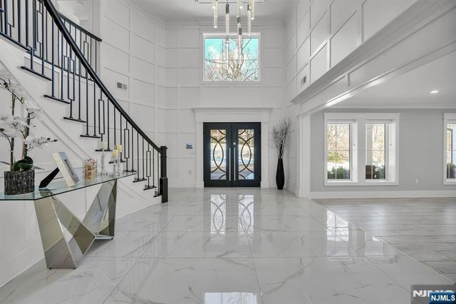 315 Freemans Lane, Franklin Lakes, NJ 07417