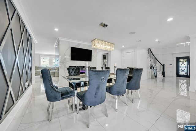 315 Freemans Lane, Franklin Lakes, NJ 07417