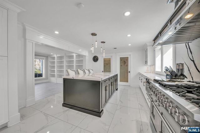 315 Freemans Lane, Franklin Lakes, NJ 07417