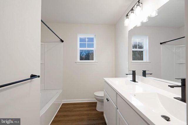 844 CHAPEL DR, Vineland, NJ 08361