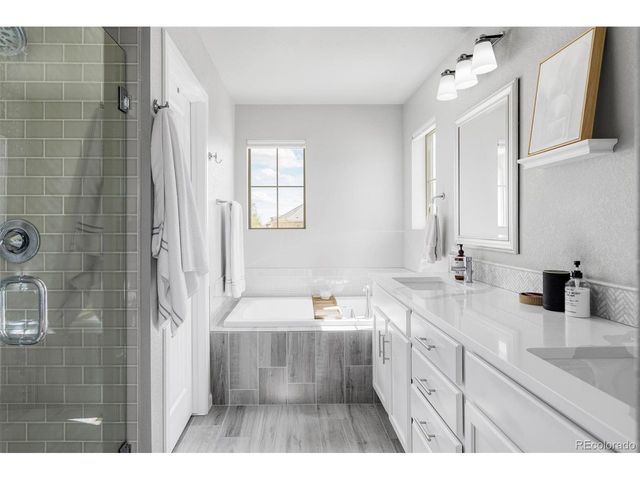 15469 W Baltic Ave, Lakewood, CO 80228