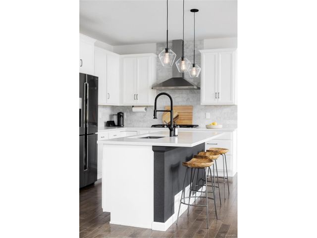 15469 W Baltic Ave, Lakewood, CO 80228