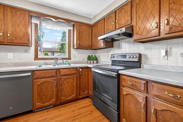 807 ROSEHILL ROAD, Kaukauna, WI 54130