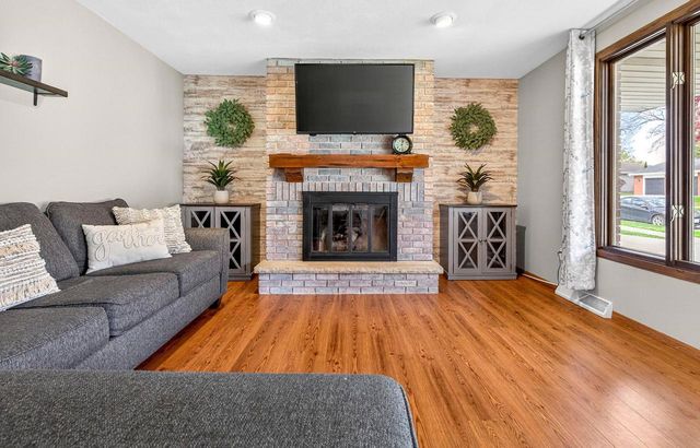807 ROSEHILL ROAD, Kaukauna, WI 54130