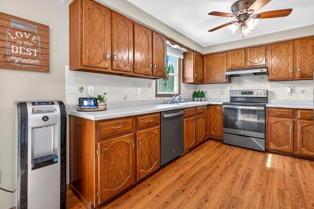 807 ROSEHILL ROAD, Kaukauna, WI 54130