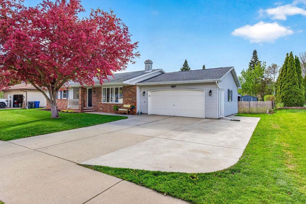 807 ROSEHILL ROAD, Kaukauna, WI 54130