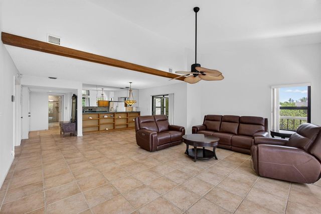 2102 Fairway Drive S, Jupiter, FL 33477