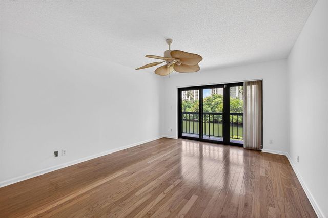 2102 Fairway Drive S, Jupiter, FL 33477