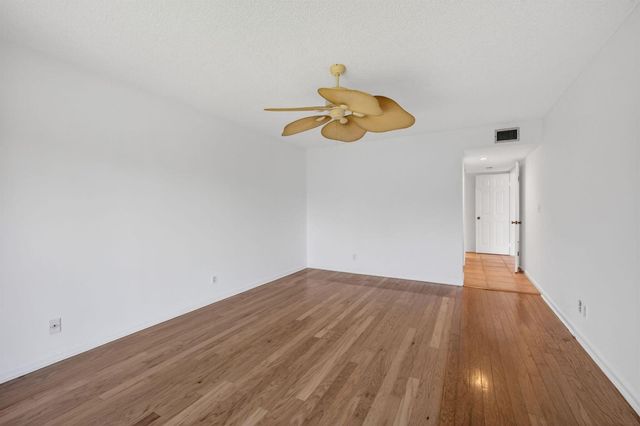 2102 Fairway Drive S, Jupiter, FL 33477