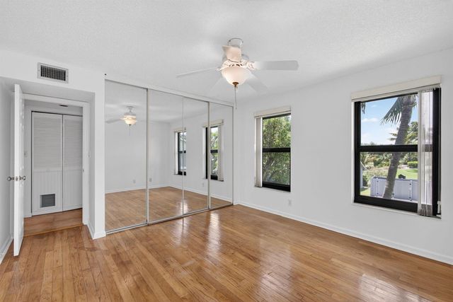 2102 Fairway Drive S, Jupiter, FL 33477
