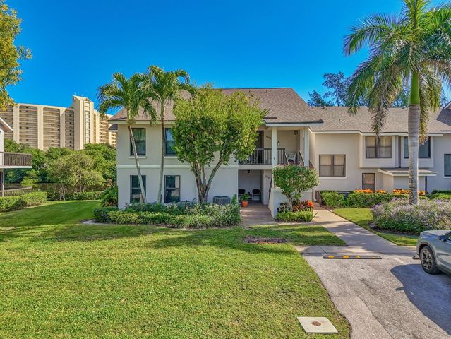 2102 Fairway Drive S, Jupiter, FL 33477