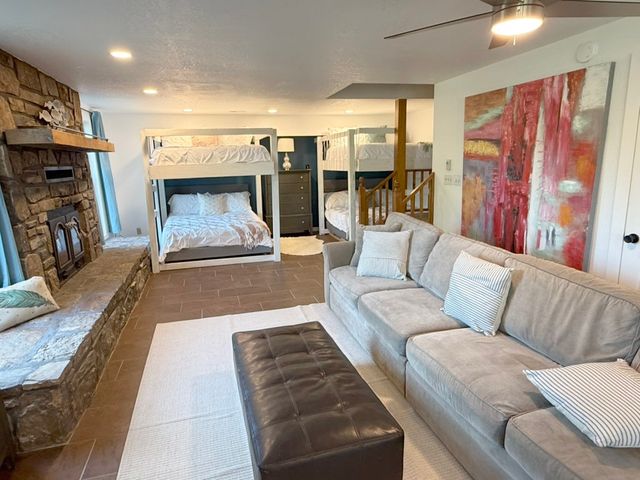 20386 Valley Drive, Rogers, AR 72756