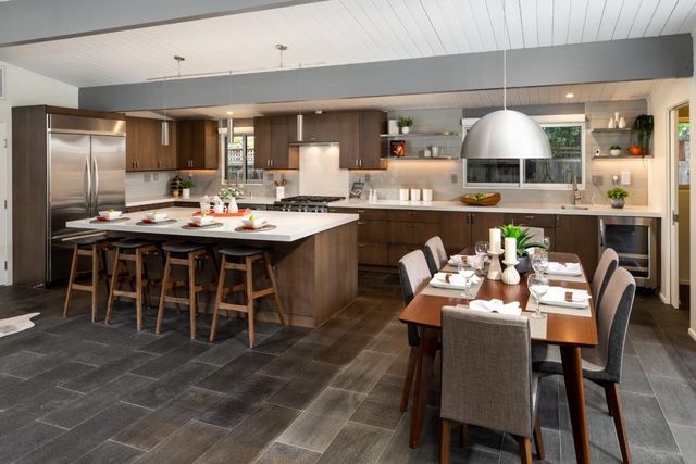 956 Trophy Drive, Mountain View, CA 94040