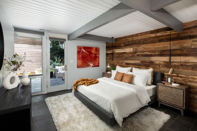 956 Trophy Drive, Mountain View, CA 94040