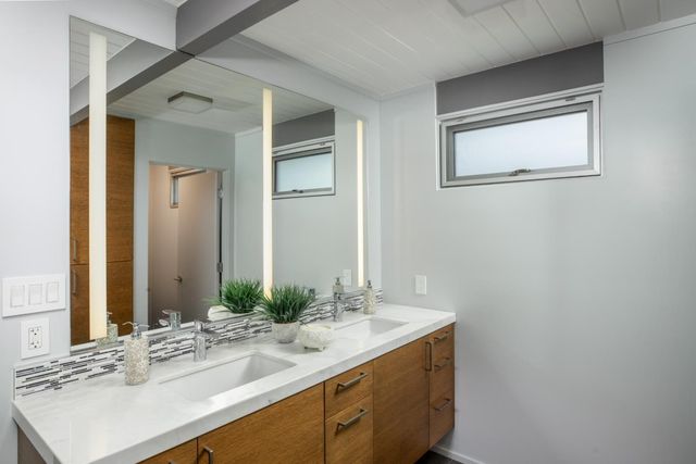 956 Trophy Drive, Mountain View, CA 94040