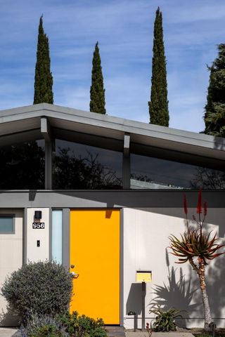 956 Trophy Drive, Mountain View, CA 94040