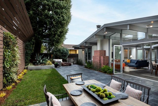 956 Trophy Drive, Mountain View, CA 94040