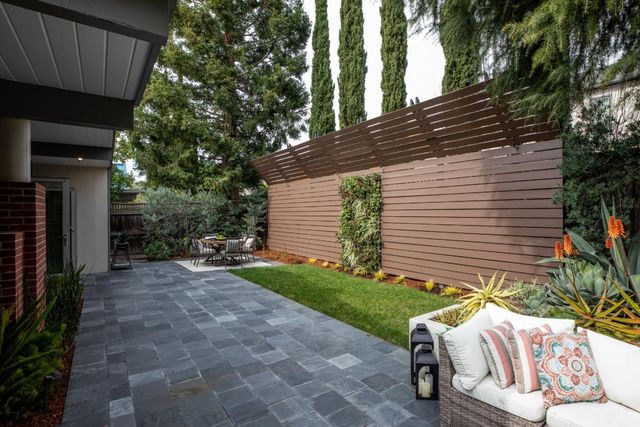 956 Trophy Drive, Mountain View, CA 94040