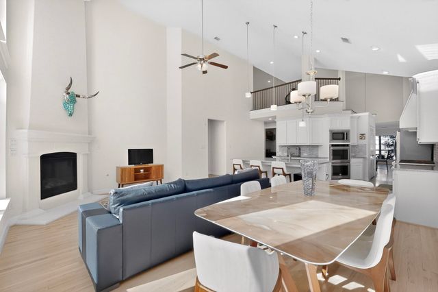 312 Chandan Way, Irving, TX 75063