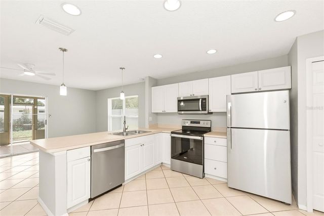 1215 39TH STREET W, Bradenton, FL 34205